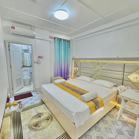 Ontrack Travel Appartement Malé Buitenkant foto
