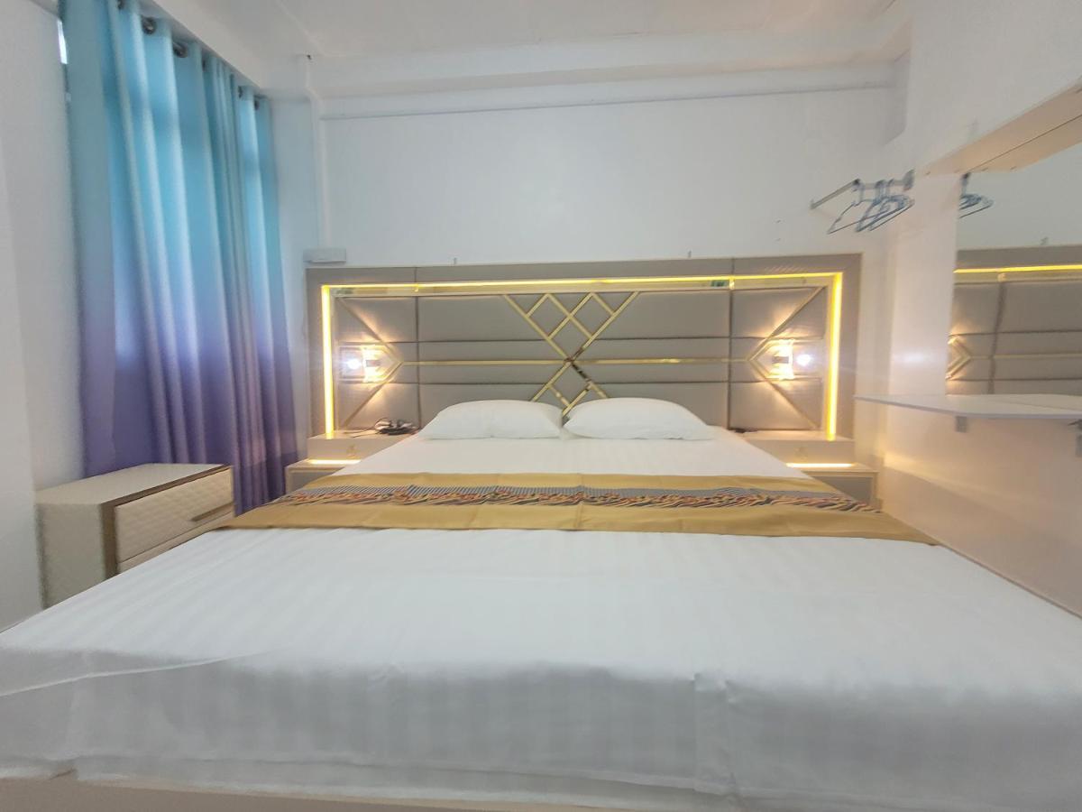 Ontrack Travel Appartement Malé Buitenkant foto
