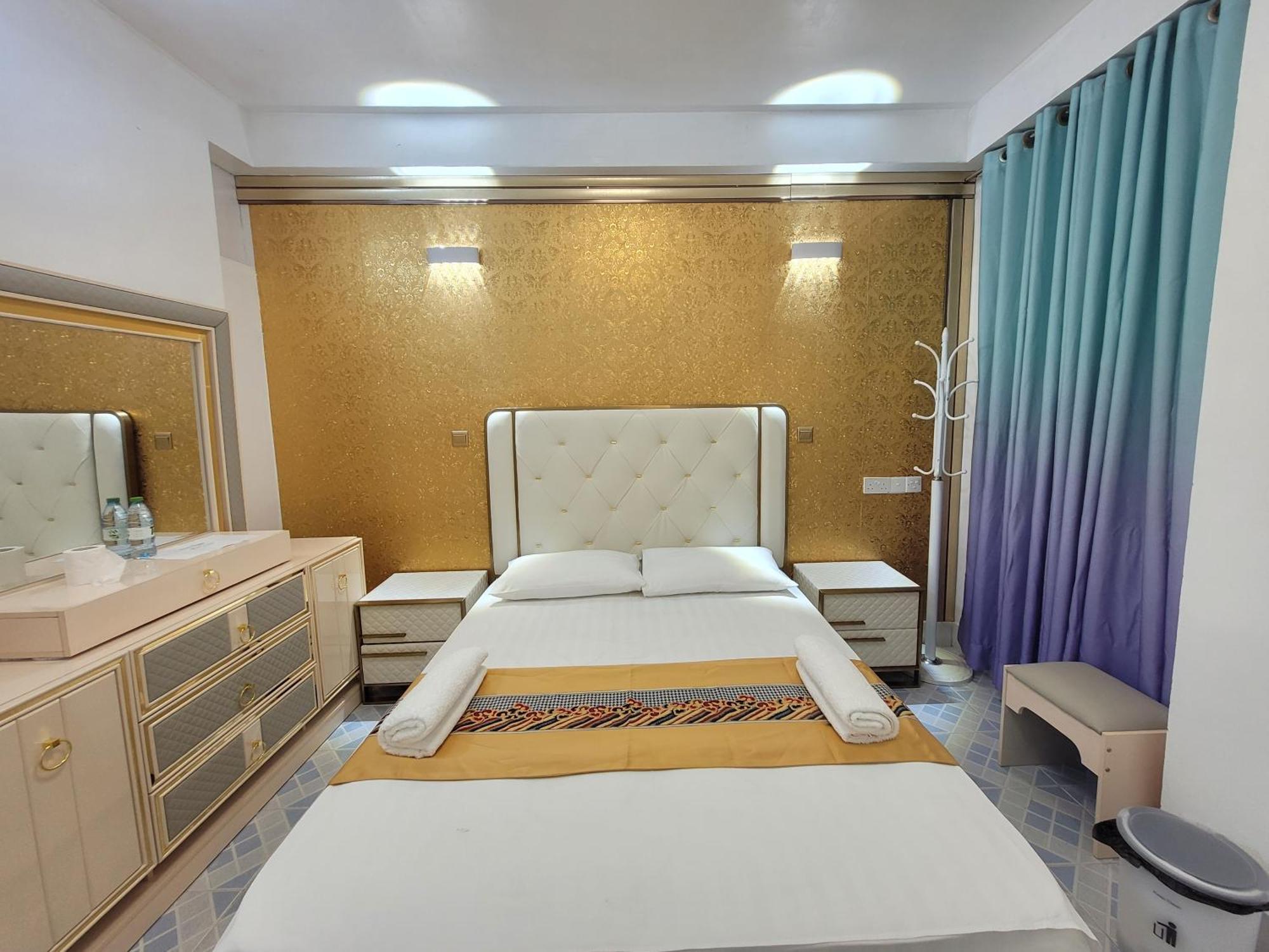Ontrack Travel Appartement Malé Buitenkant foto